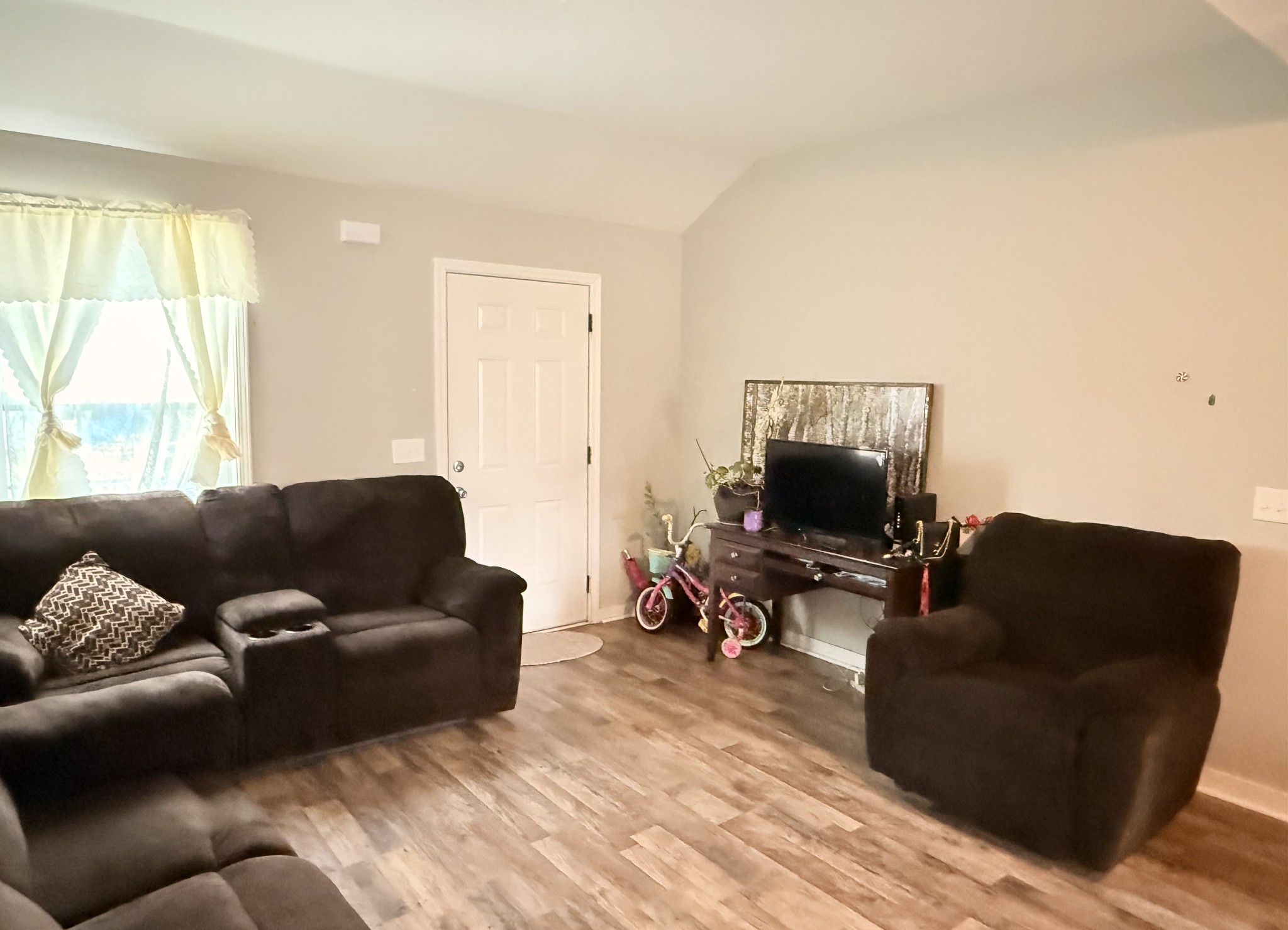 303 East 18th Avenue Springfield, TN 37172 - Photo 2 of 13 Gallery Image 2