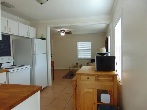 $1,825 | 3215 West Hartnett Avenue, Tampa, FL 33611