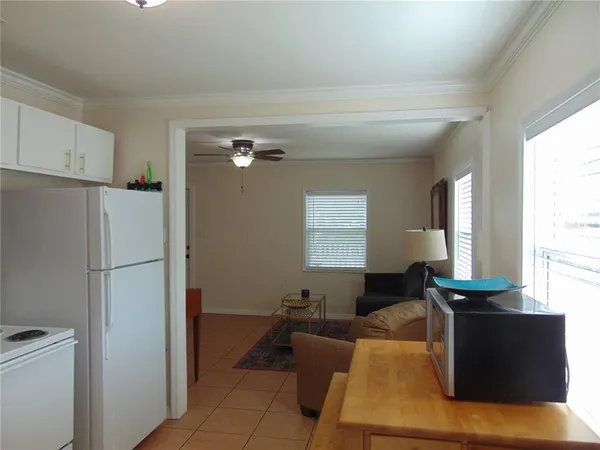 $1,825 | 3215 West Hartnett Avenue, Tampa, FL 33611