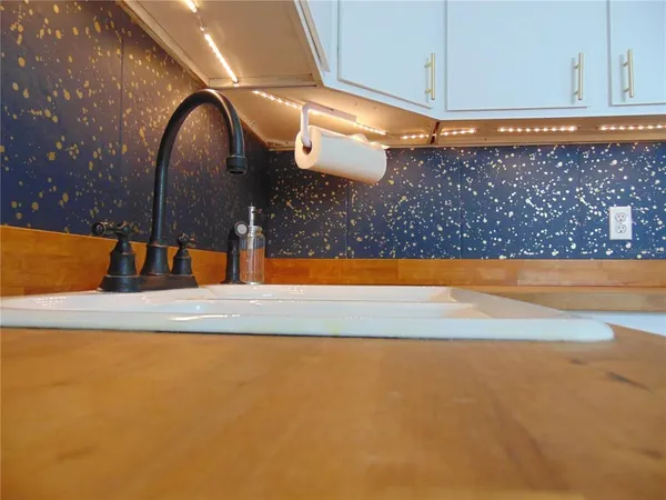 $1,825 | 3215 West Hartnett Avenue, Tampa, FL 33611