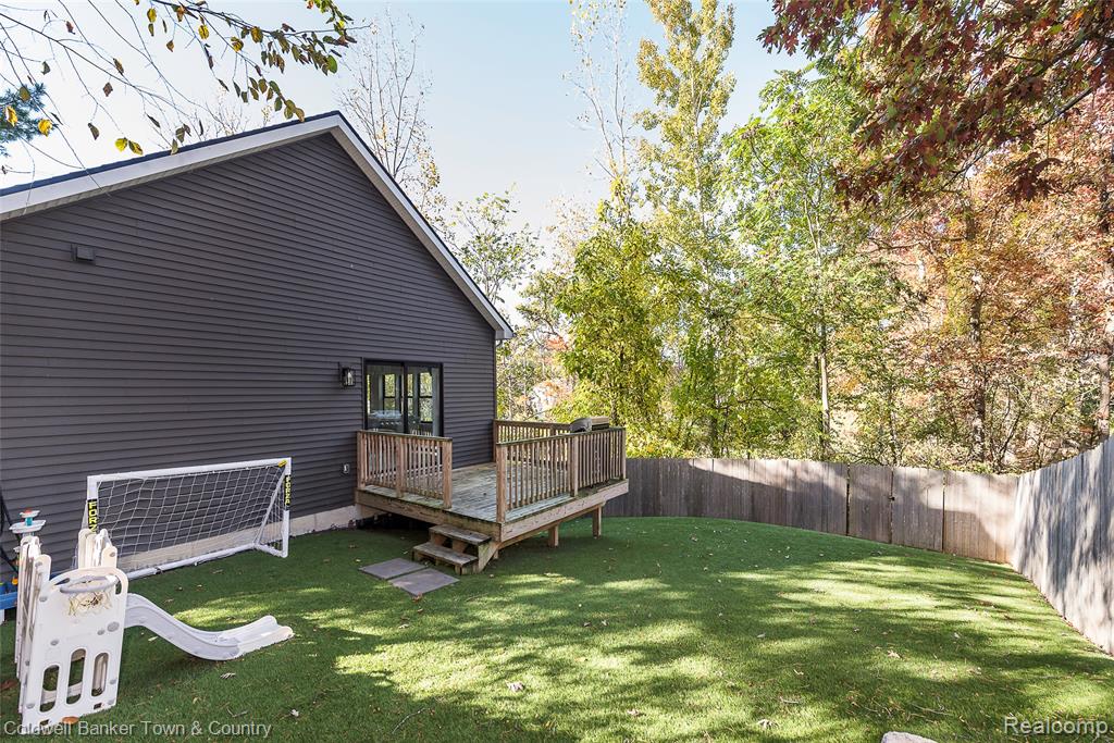 1293 Brighton Lake Road Brighton, MI 48116 - Photo 8 of 62 Gallery Image 8
