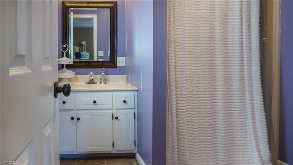 3006 Cunningham Road Thomasville, NC 27360 - Photo 11 of 22