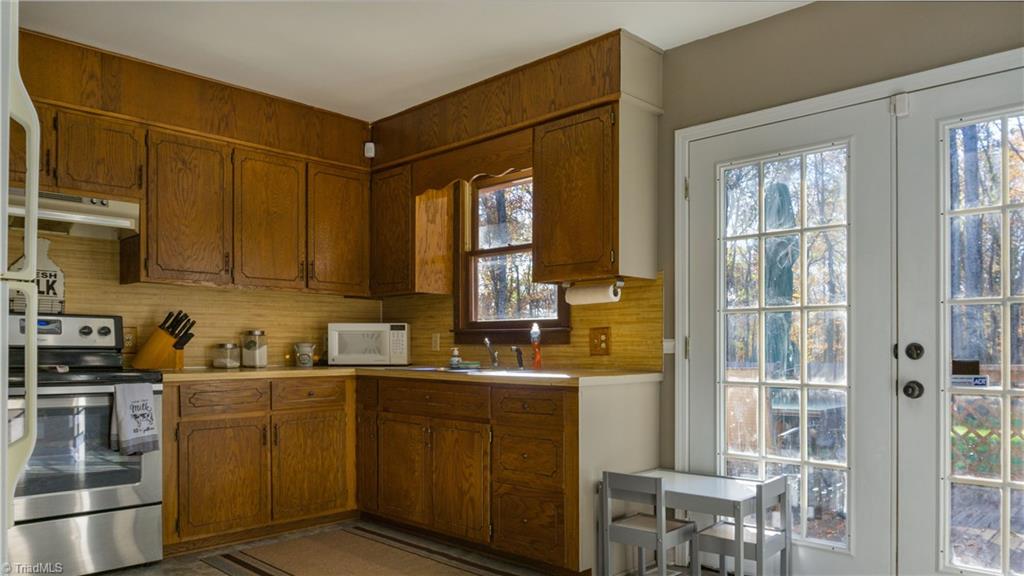 3006 Cunningham Road Thomasville, NC 27360 - Photo 13 of 22