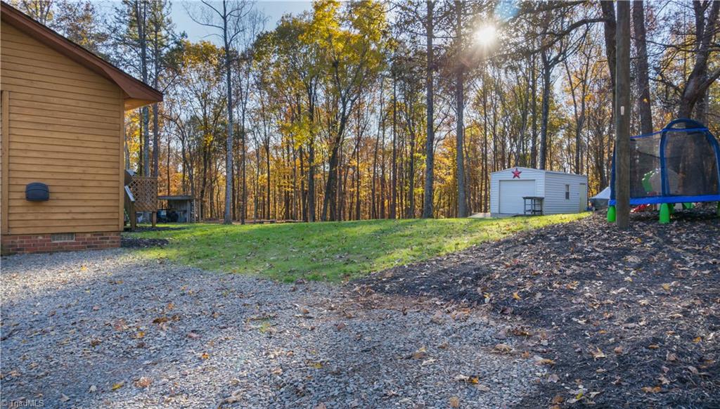 3006 Cunningham Road Thomasville, NC 27360 - Photo 5 of 22