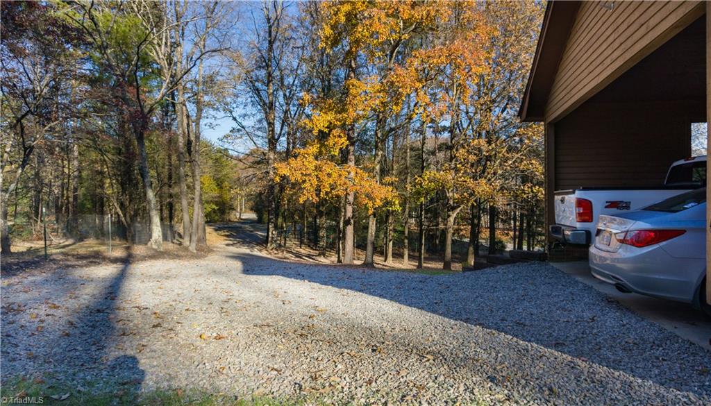 3006 Cunningham Road Thomasville, NC 27360 - Photo 8 of 22