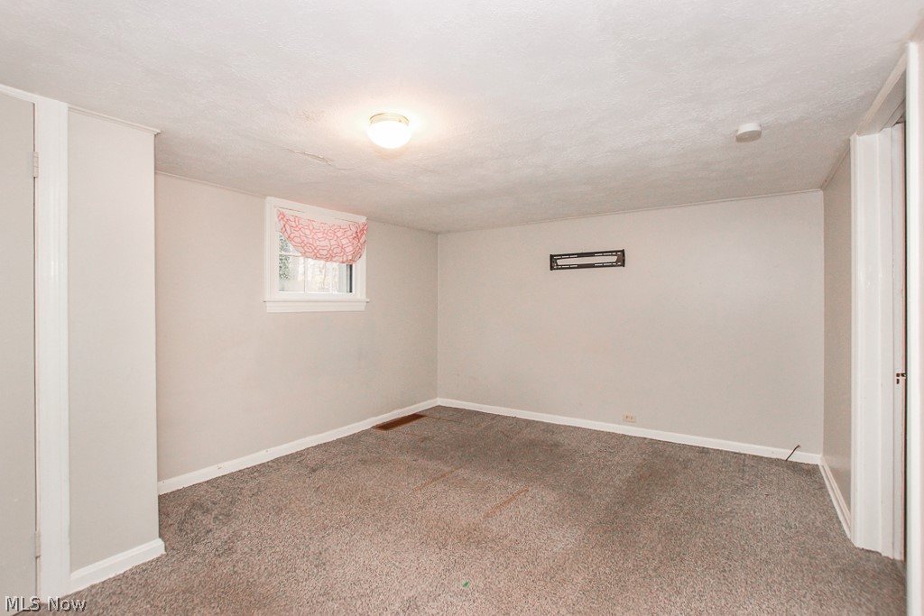 3687 Highland Road Cleveland, OH 44111 - Photo 13 of 26 Gallery Image 13