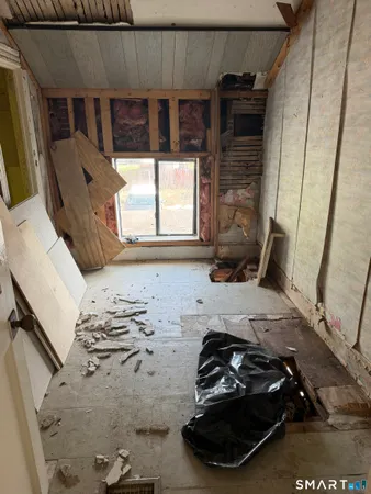 $220,000 | 148 West Main Street, Sprague, CT 06330