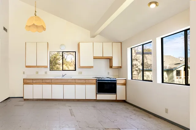 $725,000 | 14395 Burlington Parkway, Penn Valley, CA 95946