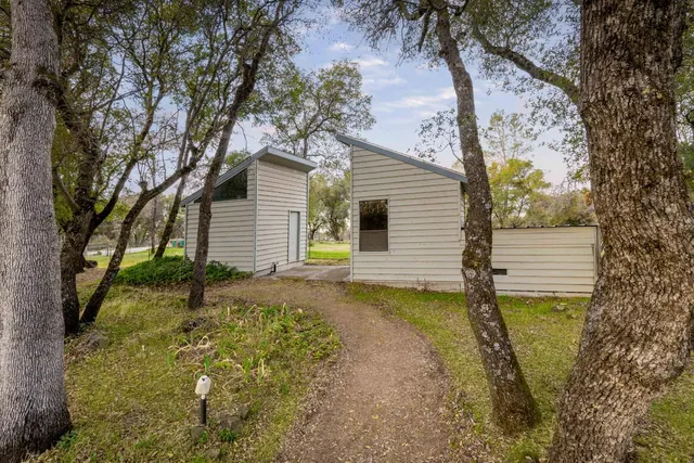 $725,000 | 14395 Burlington Parkway, Penn Valley, CA 95946