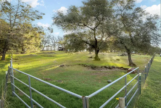 $725,000 | 14395 Burlington Parkway, Penn Valley, CA 95946