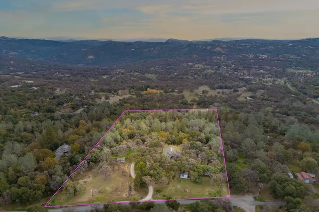 $725,000 | 14395 Burlington Parkway, Penn Valley, CA 95946