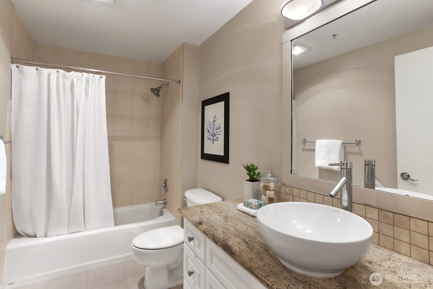 321 10th Avenue South, Unit 604 Seattle, WA 98104 - Photo 9 of 14