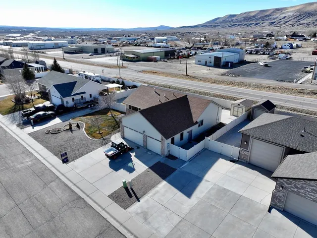 $485,000 | 19 Fairway Drive, Rock Springs, WY 82901