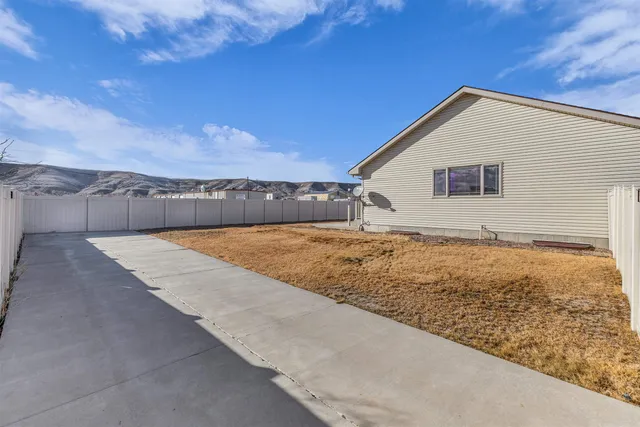 $485,000 | 19 Fairway Drive, Rock Springs, WY 82901