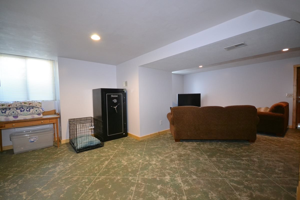 11076 45 Road Cadillac, MI 49601 - Photo 32 of 51 1829090-31.JPG