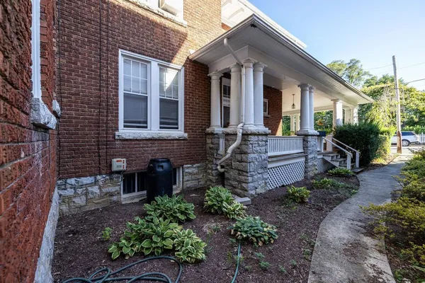 $1,750 | 291 A Newman Avenue, Harrisonburg, VA 22801