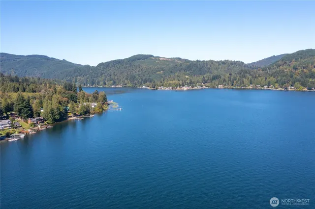 a view of a mountain in the distance