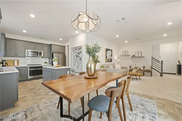 $728,000 | 2009 Dewdrop, Upland, CA 91786