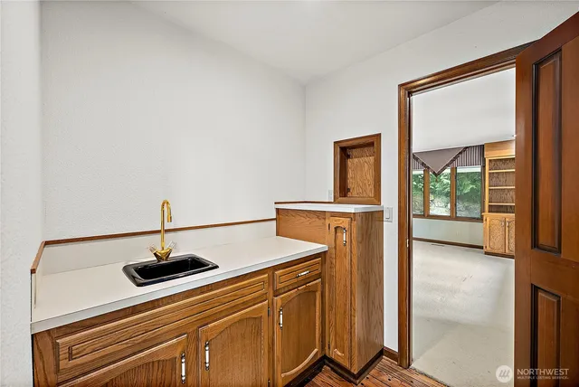 $1,750,000 | 6718 76th Street West, Lakewood, WA 98499