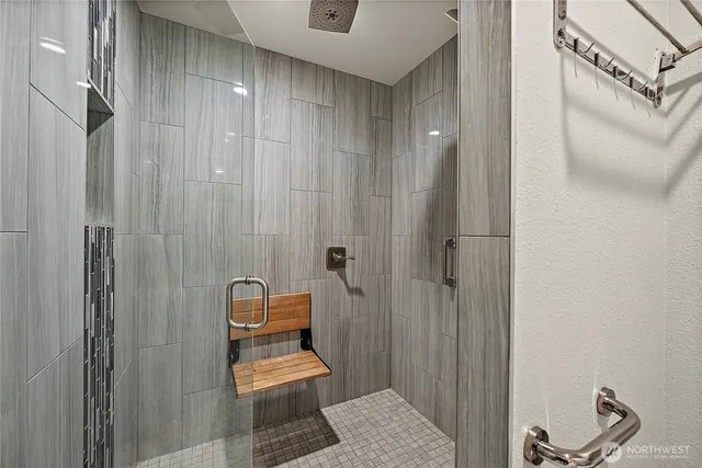 $1,750,000 | 6718 76th Street West, Lakewood, WA 98499