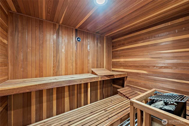 $1,750,000 | 6718 76th Street West, Lakewood, WA 98499