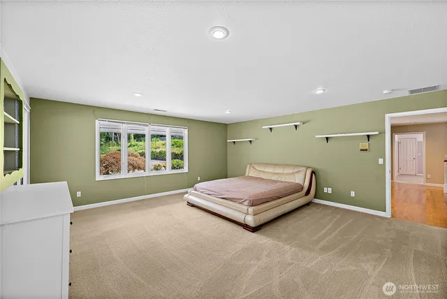 $1,750,000 | 6718 76th Street West, Lakewood, WA 98499