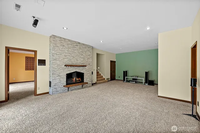 $1,750,000 | 6718 76th Street West, Lakewood, WA 98499