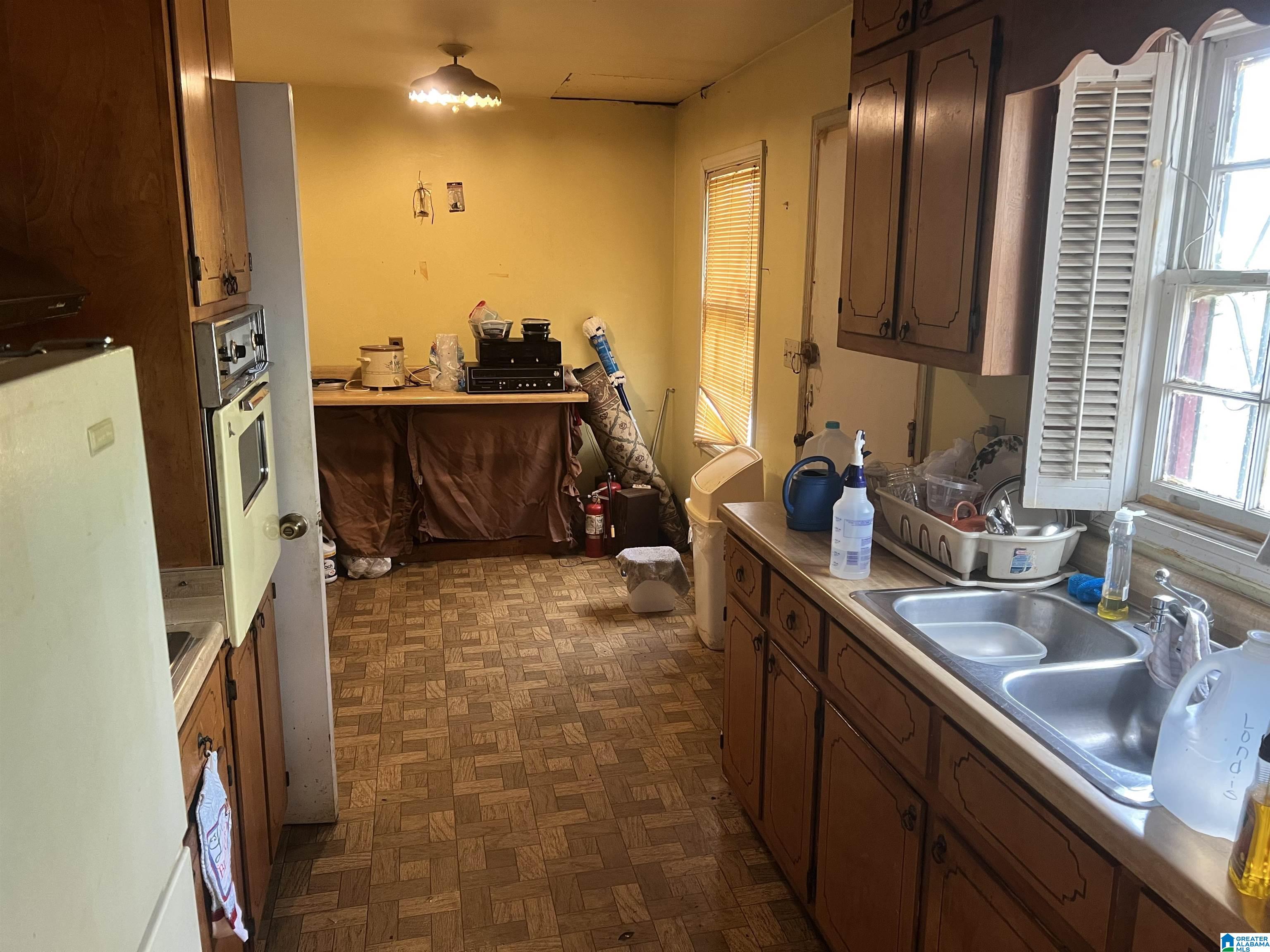 2201 16th Street Southwest Birmingham, AL 35211 - Photo 5 of 15