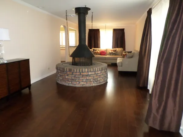 $319,900 | 20331 Fairfield Avenue, Olympia Fields, IL 60461