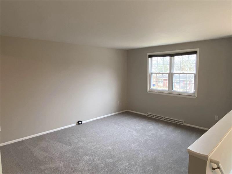 447 Tivoli Road Pittsburgh, PA 15239 - Photo 3 of 22 Gallery Image 3