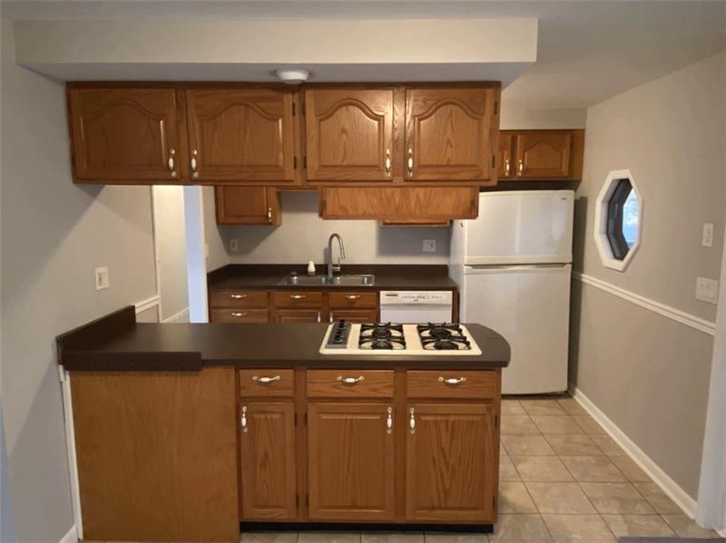447 Tivoli Road Pittsburgh, PA 15239 - Photo 8 of 22 Gallery Image 8