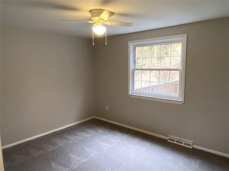 447 Tivoli Road Pittsburgh, PA 15239 - Photo 10 of 22 Gallery Image 10