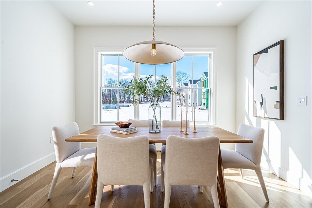 10 Common Court Lexington, MA 02421 - Photo 18 of 42 Gallery Image 18