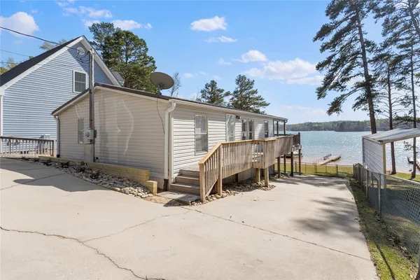 $489,000 | 941 Shelor Ferry Road, Fair Play, SC 29643