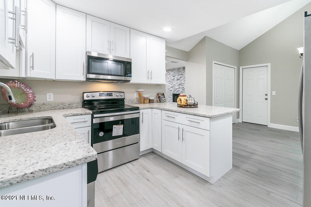 665 Ridgestone Court Orange Park, FL 32065 - Photo 17 of 32 016
