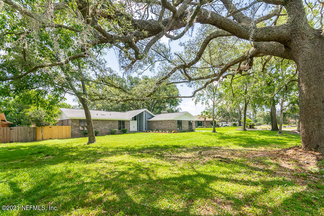 665 Ridgestone Court Orange Park, FL 32065 - Photo 2 of 32 003