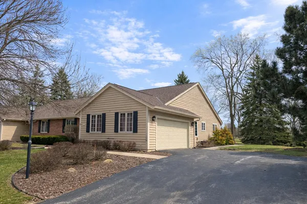 $409,900 | 4780 Cara Marie Court, Unit B, Brookfield, WI 53005