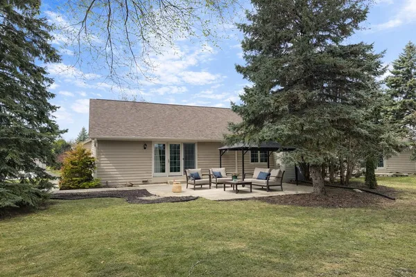 $409,900 | 4780 Cara Marie Court, Unit B, Brookfield, WI 53005