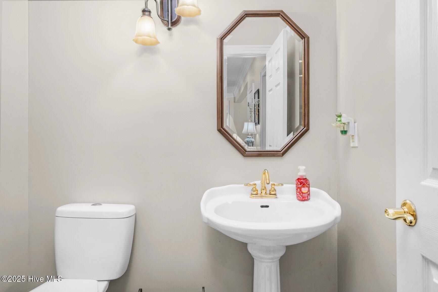 3209 Abbey Road Rocky Mount, NC 27804 - Photo 12 of 34 Essential Powder Room