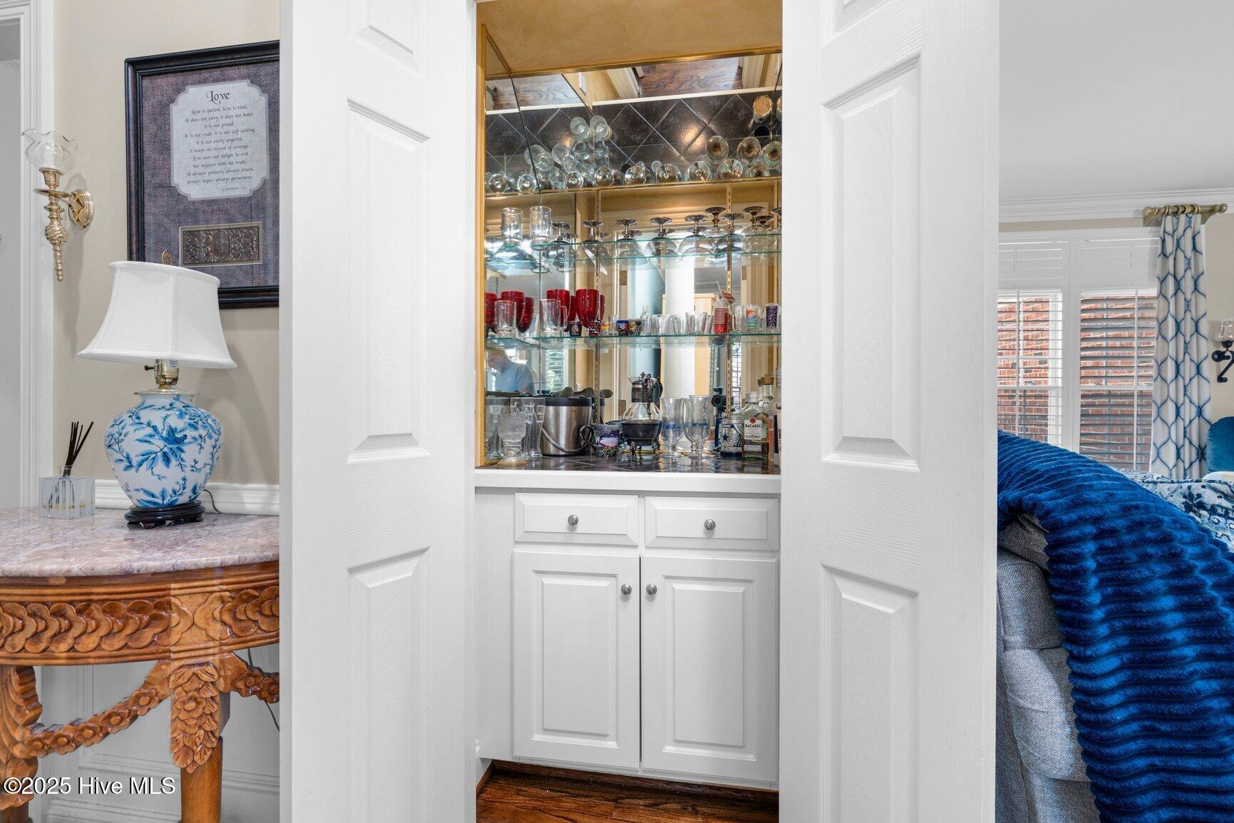 3209 Abbey Road Rocky Mount, NC 27804 - Photo 5 of 34 Elegant wet bar for entertaining