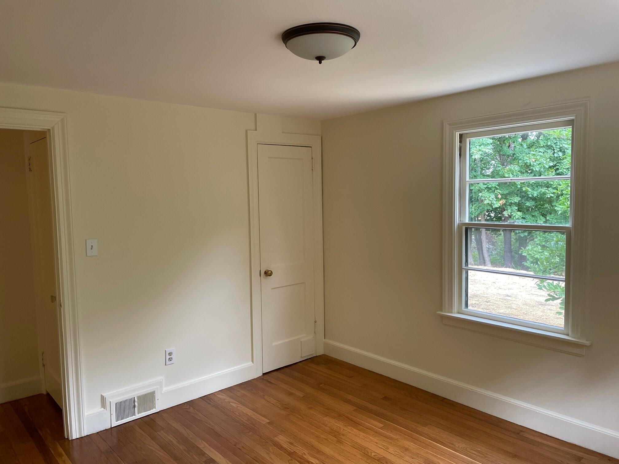 77 Middle Road Falmouth, ME 04105 - Photo 12 of 22 10
