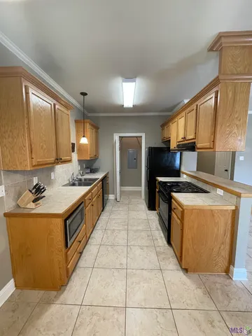 $1,375 | 828 Meadow Bend Drive, Unit G, Baton Rouge, LA 70820