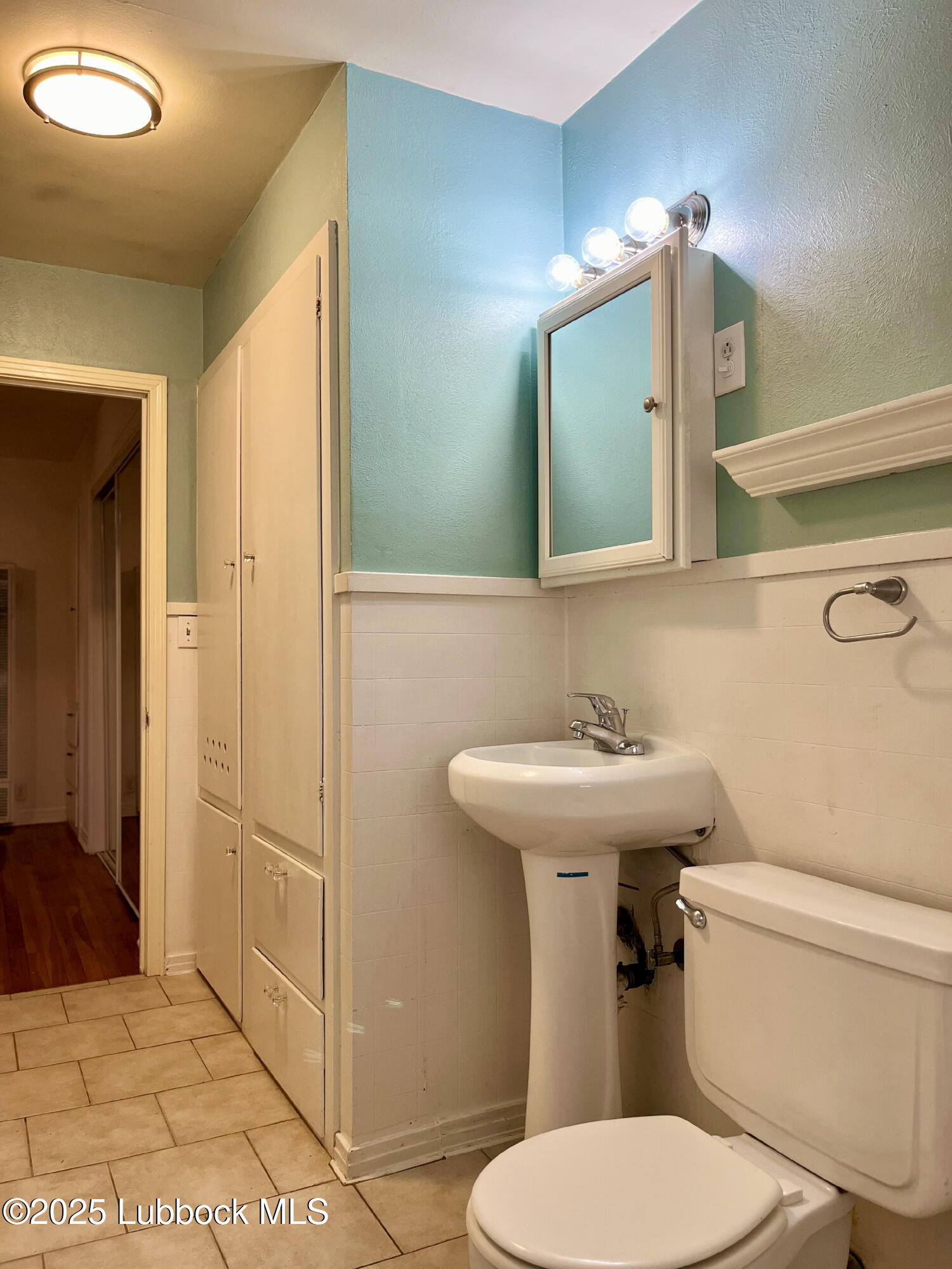 3119 33rd Street, Unit B Lubbock, TX 79410 - Photo 9 of 14 IMG_5684