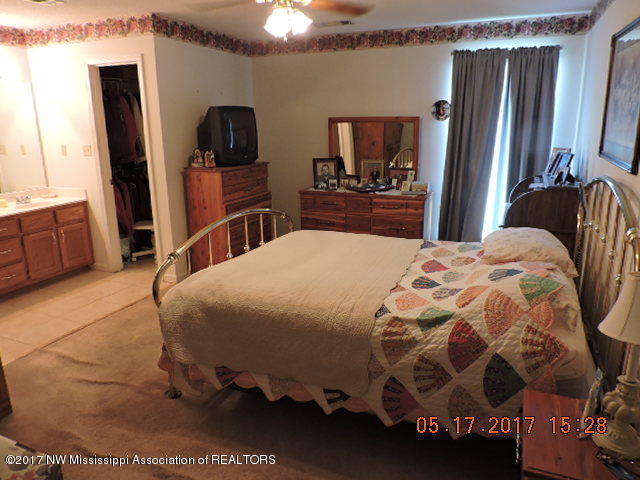 7445 Kingcrest Road Olive Branch, MS 38654 - Photo 12 of 23 DSCN1873