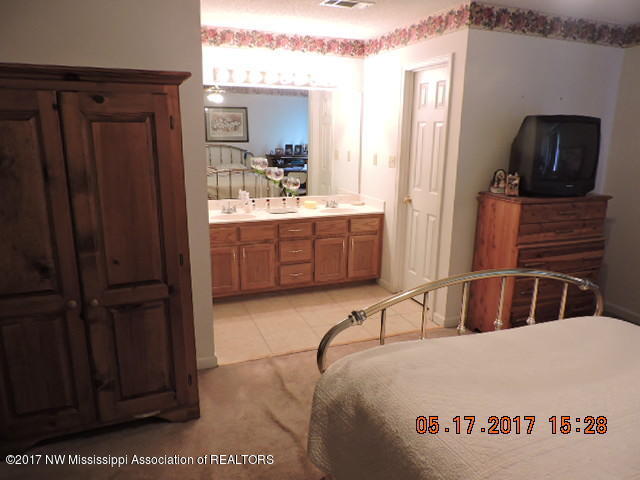 7445 Kingcrest Road Olive Branch, MS 38654 - Photo 13 of 23 DSCN1874