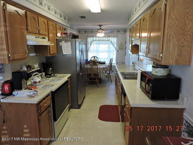 7445 Kingcrest Road Olive Branch, MS 38654 - Photo 7 of 23 DSCN1868