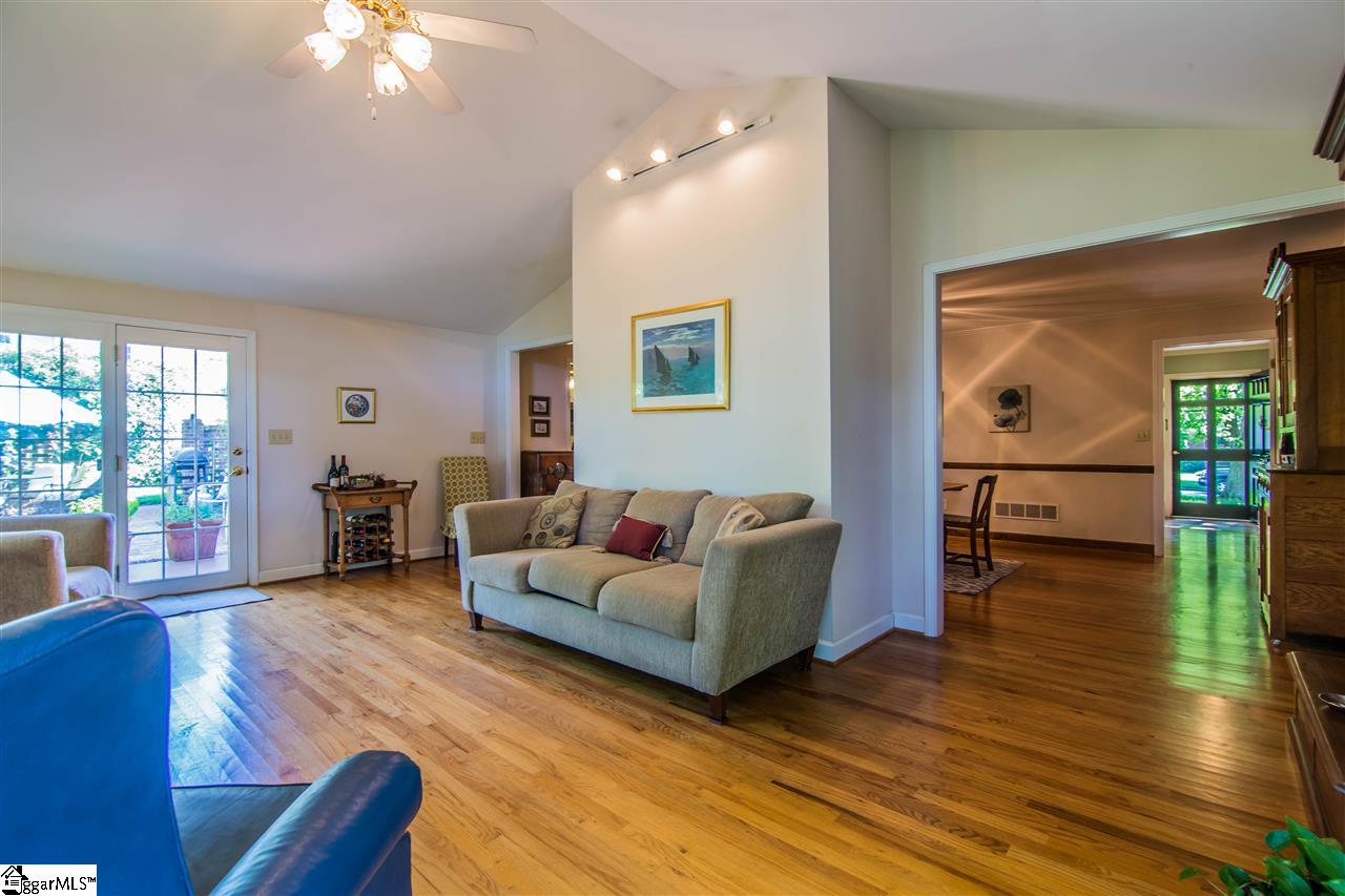 130 Hialeah Road Greenville, SC 29607 - Photo 8 of 32 Gallery Image 8