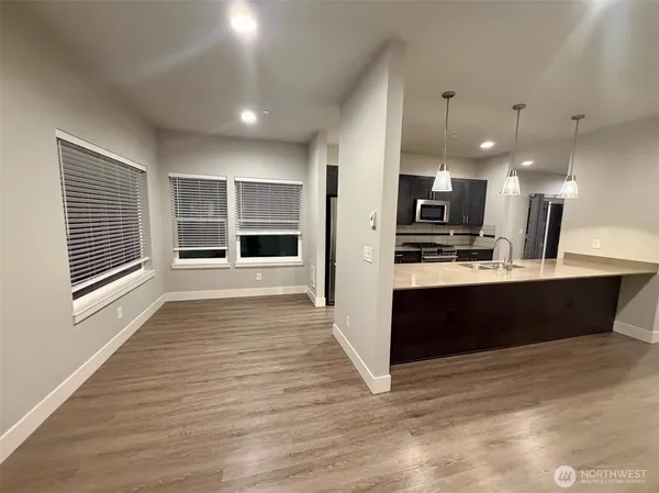 $3,800 | 18236 73rd Avenue Northeast, Unit 101, Kenmore, WA 98028