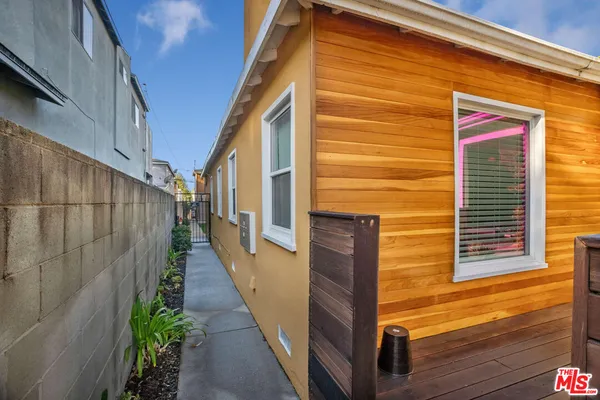 $3,700 | 1844 18th Street, Unit D, Santa Monica, CA 90404