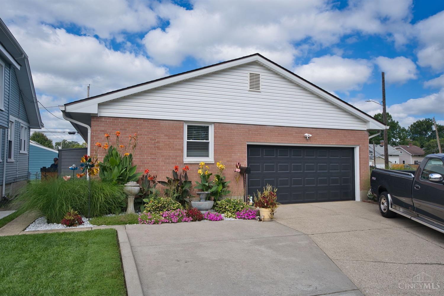 405 Rhea Avenue Hamilton, OH 45013 - Photo 3 of 46 Gallery Image 3